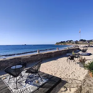 Chateau De Saint-samson Guest house Plougasnou