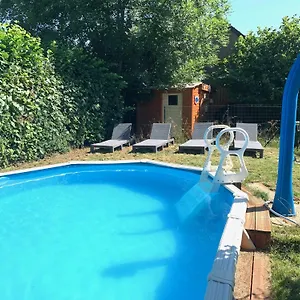 Les Maitres Sonneurs Bed & Breakfast